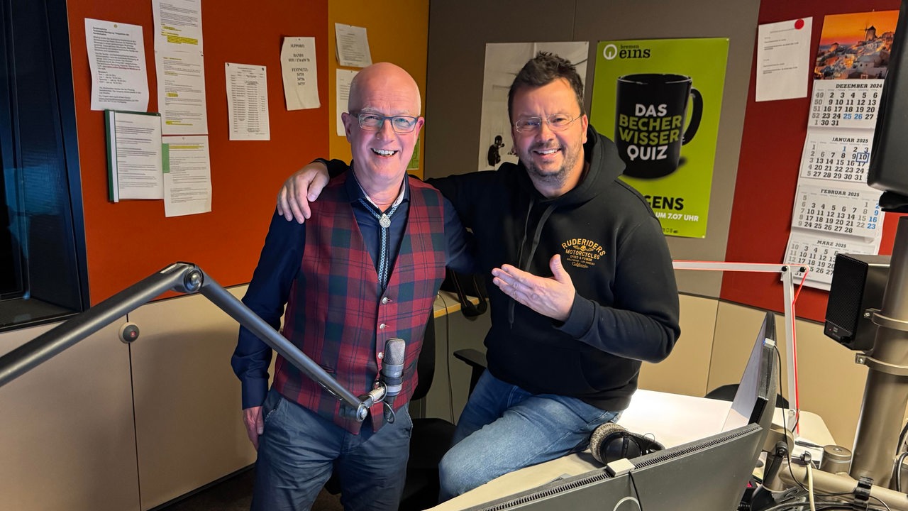 Christian Höltge und Roland Kloos im Studio